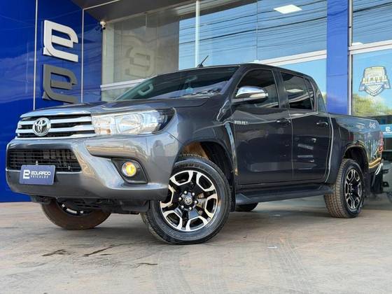 TOYOTA HILUX 2.8 SRV 4X4 CD 16V DIESEL 4P AUTOMÁTICO TOYOTA HILUX 2.8 SRV 4X4 CD 16V DIESEL 4P AUTOMÁTICO
